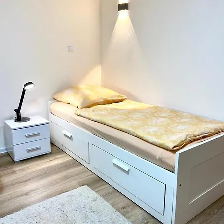 Wohnung im Erdgeschoss Bietigheim-Bissingen Exterior foto