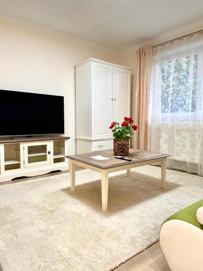 Im Erdgeschoss Apartment