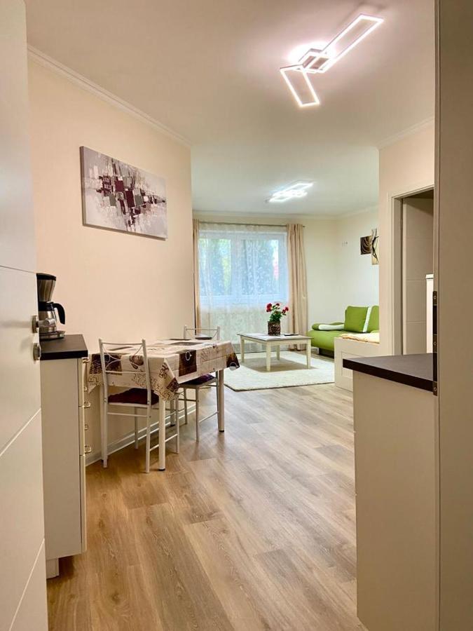 Im Erdgeschoss Apartment *